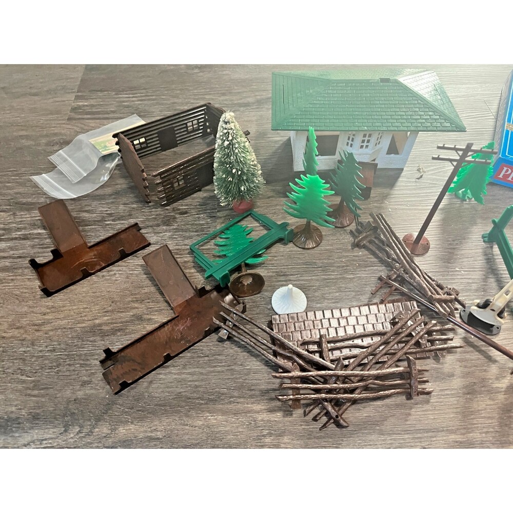 Mixed Lot Various Scale Model Train Layout Incomplete Buildings Parts & Pieces - Picture 2 of 4